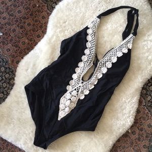 Mossimo One Piece Medium